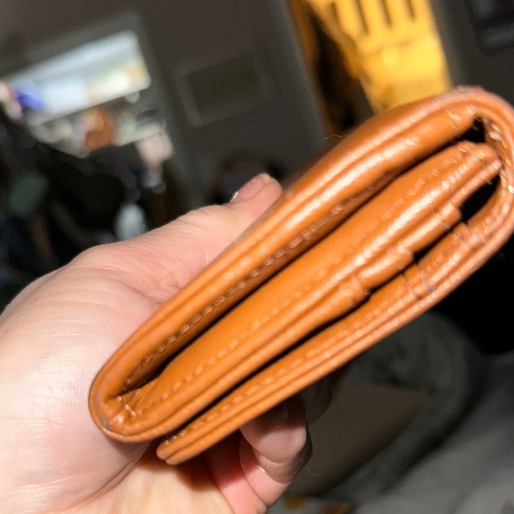 Tory Burch Tan Leather Wallet - Picture 10 of 11